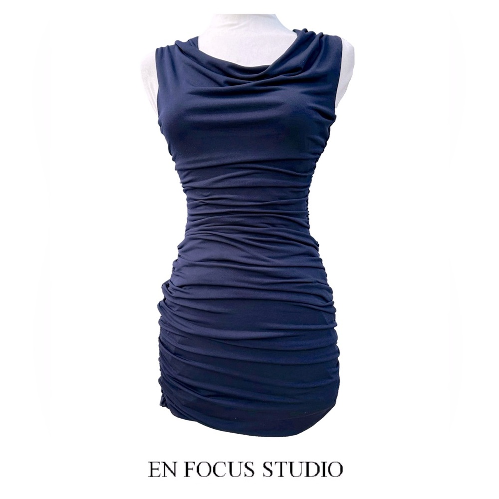 EN FOCUS STUDIO Navy Blue Rouched Bodycon Mini Dress (Size: 8)